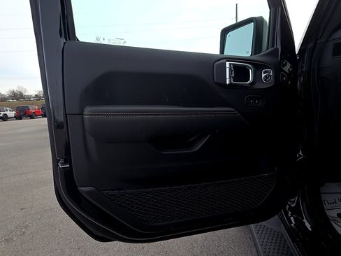 New 2026 Jeep Wrangler Unlimited Sahara image 12