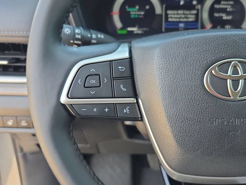 Used 2025 Toyota Grand Highlander AWD Hybrid image 14