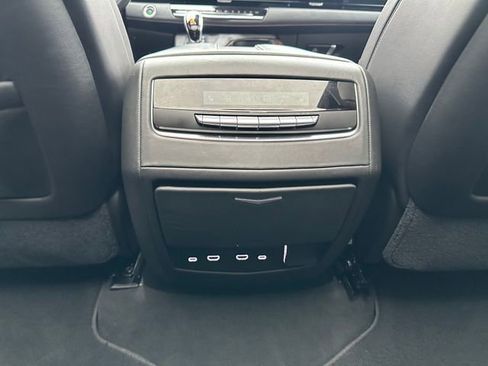 Used 2021 Cadillac Escalade Premium Luxury Platinum image 25