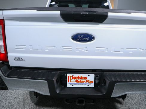 Used 2024 Ford F250 XLT w/ FX4 Off-Road Package AWD/4WD image 8
