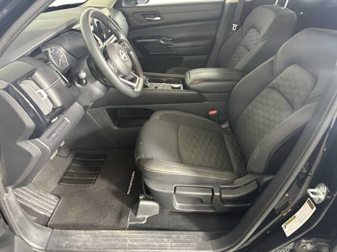 Used 2022 Nissan Pathfinder S AWD/4WD image 8