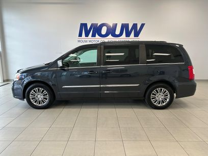 Used 2014 Chrysler Town & Country Touring-L