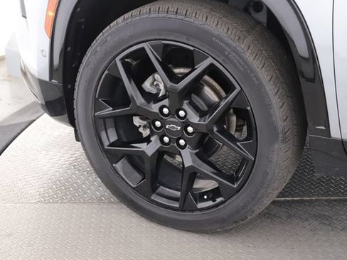 Used 2025 Chevrolet Traverse RS w/ LPO, Floor Liner Package AWD/4WD image 14