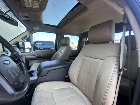 Used 2014 Ford F250 Lariat w/ Lariat Ultimate Package image 16