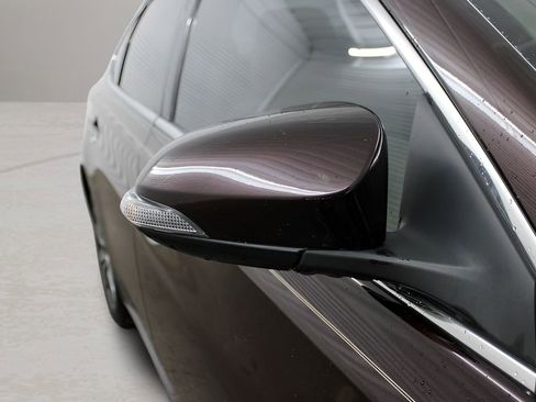 Used 2016 Toyota Avalon XLE Plus FWD image 38