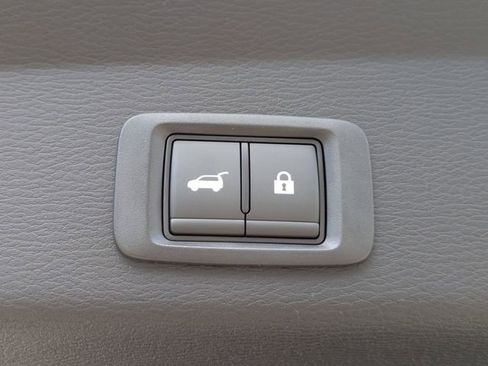 New 2026 Mitsubishi Outlander SE image 14