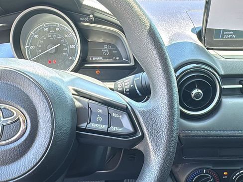 Used 2019 Toyota Yaris LE FWD image 19