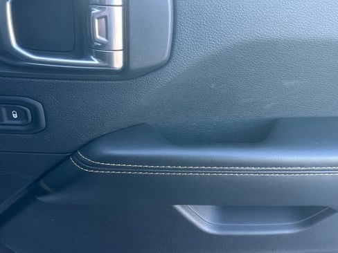 Used 2024 Jeep Wrangler Unlimited Sahara image 20