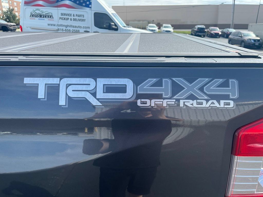 Used 2018 Toyota Tundra Limited w/ Limited Premium Package AWD/4WD image 22