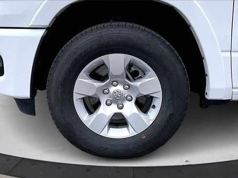 Certified 2025 RAM 1500 Big Horn image 33