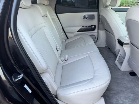 Used 2023 Genesis GV60 Advanced w/ Security Package image 24