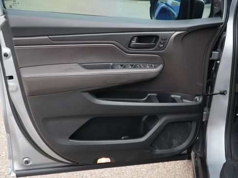 Used 2023 Honda Odyssey EX-L image 13