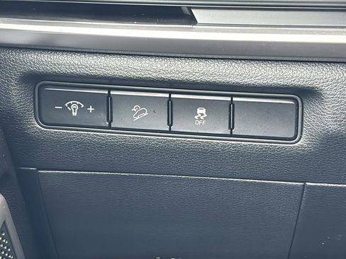 Used 2023 Kia Telluride LX image 33