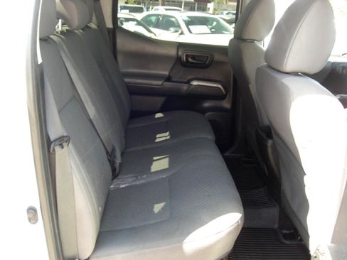 Used 2022 Toyota Tacoma SR5 image 19