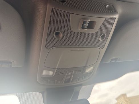 Used 2019 Ford F150 Lariat image 16