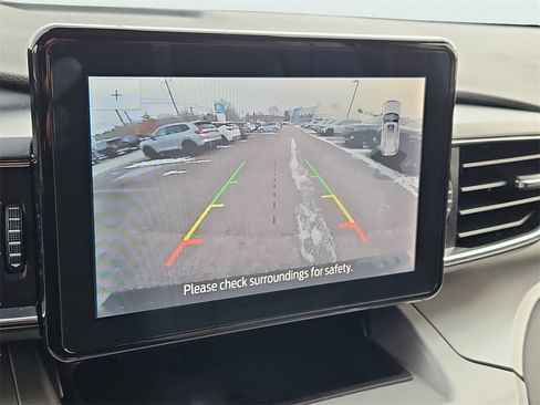 Used 2021 Ford Explorer XLT w/ Equipment Group 202A image 15