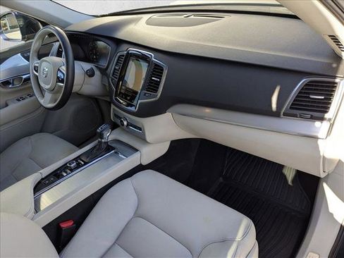 Used 2016 Volvo XC90 T5 Momentum image 24