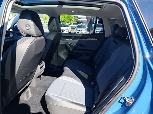 New 2026 Volkswagen Tiguan SE AWD/4WD image 14