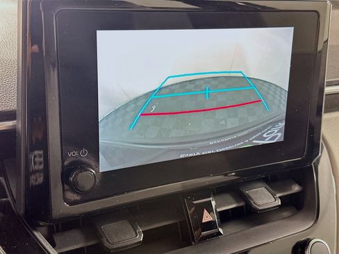 Used 2023 Toyota Corolla Cross L image 21