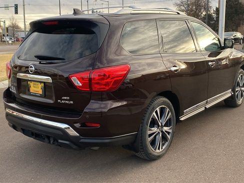 Used 2019 Nissan Pathfinder Platinum image 5