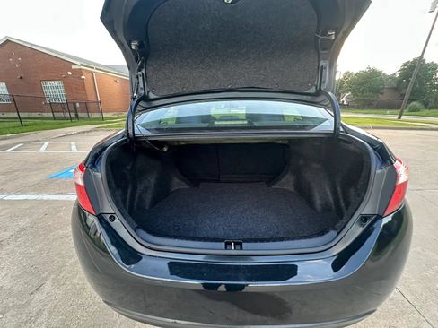 Used 2019 Toyota Corolla LE FWD image 17