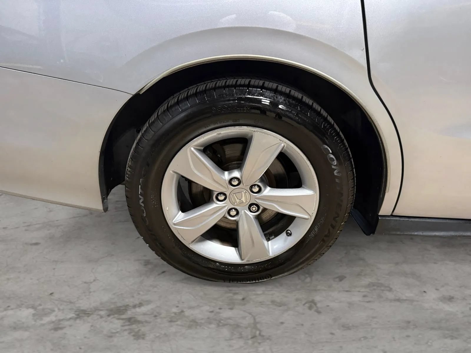 Used 2018 Honda Odyssey EX-L image 45