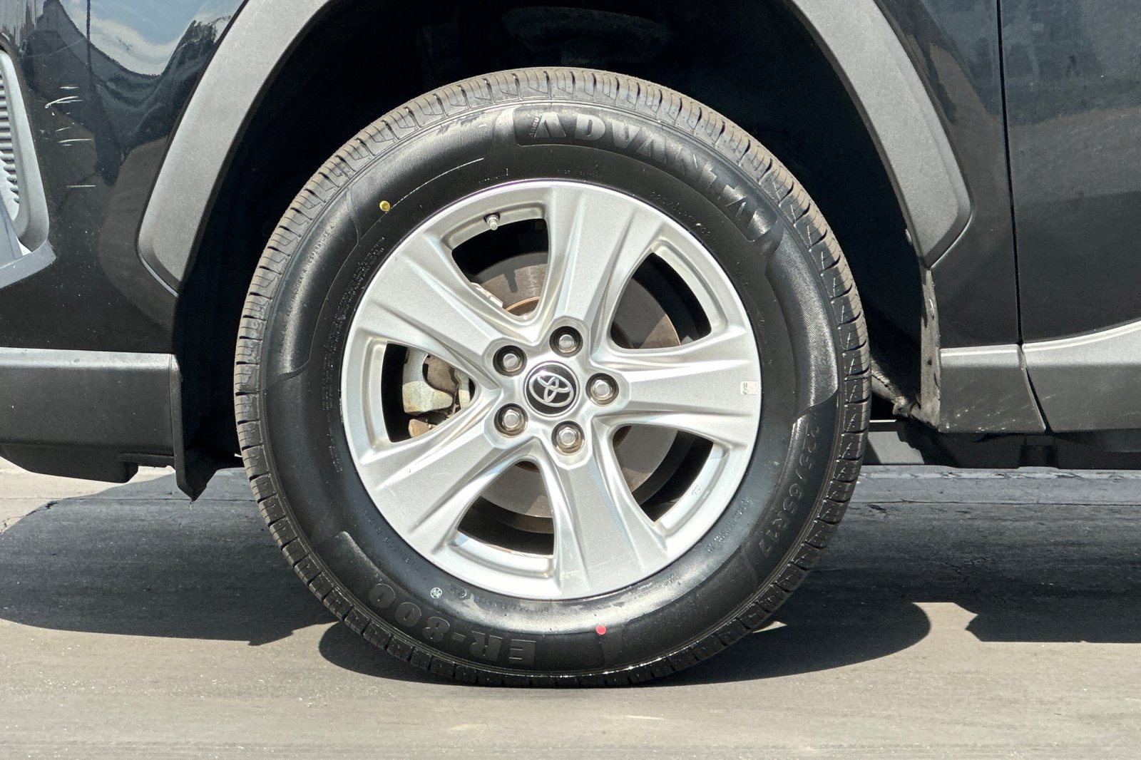 Certified 2021 Toyota RAV4 LE AWD/4WD image 25
