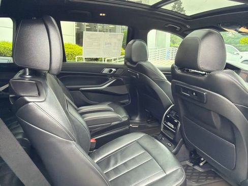 Used 2020 BMW X7 xDrive40i w/ M Sport Package AWD/4WD image 12