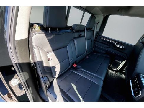 New 2026 GMC Sierra 3500 Denali w/ Denali Reserve Package AWD/4WD image 9