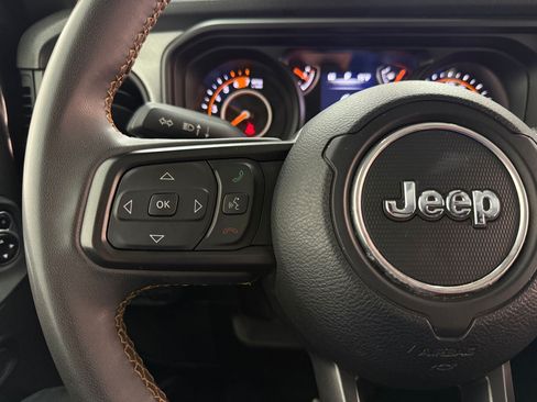 Used 2024 Jeep Wrangler Unlimited Sport AWD/4WD image 13