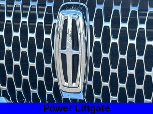 Used 2023 Lincoln Aviator AWD w/ Premium Package image 16