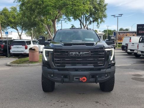 New 2026 GMC Sierra 2500 AT4X w/ AT4X AEV Edition AWD/4WD image 8