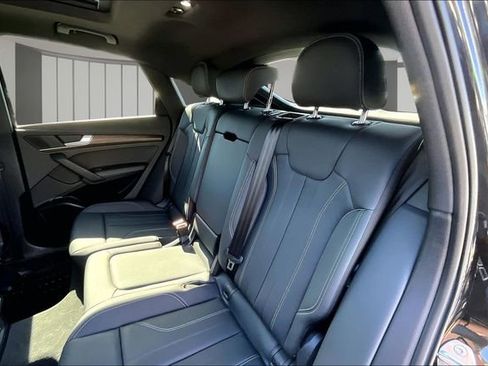 Used 2025 Audi Q5 2.0T Premium Plus w/ Premium Plus Package AWD/4WD image 22