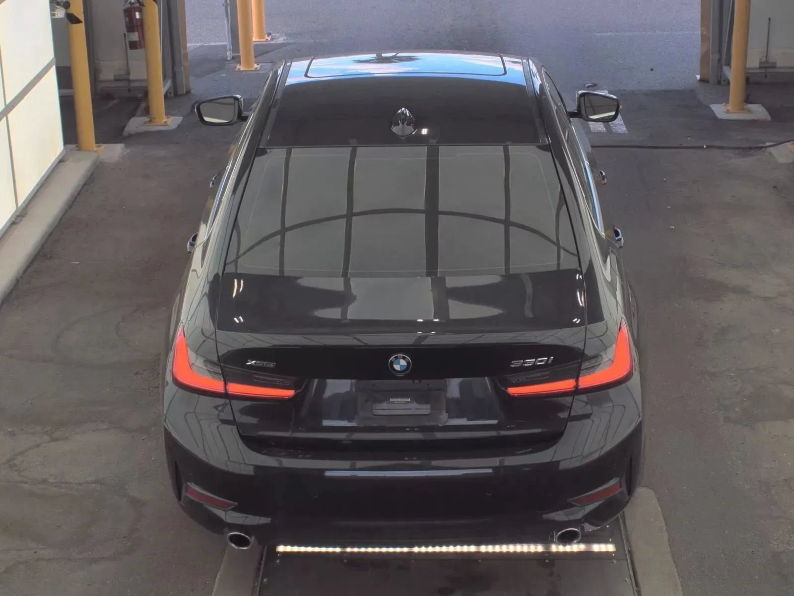 Used 2019 BMW 330i xDrive Sedan w/ Convenience Package AWD/4WD image 4