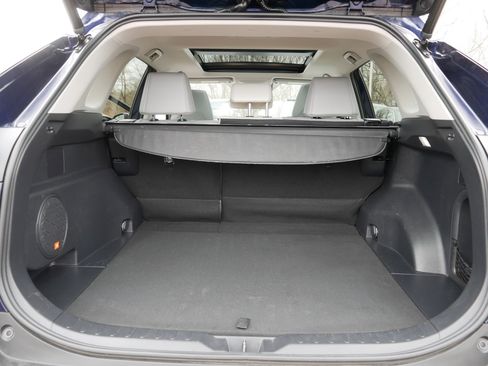 Used 2022 Toyota RAV4 Limited image 18