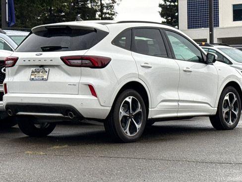 Used 2024 Ford Escape ST-Line Elite w/ Premium Technology Package image 4