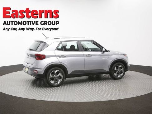 Used 2024 Hyundai Venue SEL FWD image 42