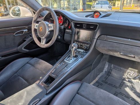 Certified 2015 Porsche 911 GT3 image 23