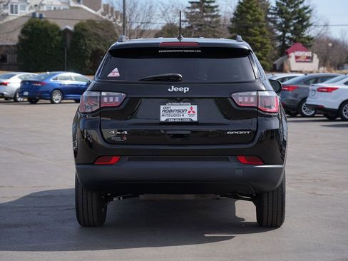 Used 2018 Jeep Compass Sport image 4