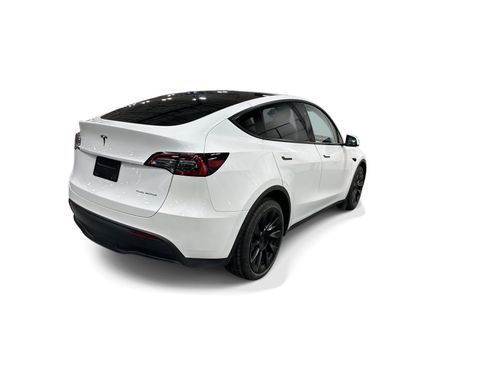 Certified 2023 Tesla Model Y Long Range AWD/4WD image 6