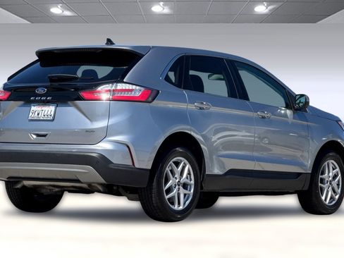 Used 2024 Ford Edge SEL image 3