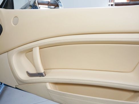 Used 2012 Ferrari California RWD image 34