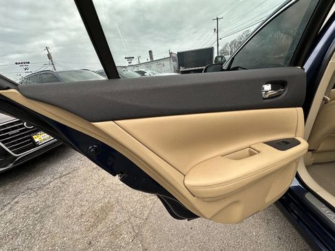 Used 2012 Nissan Maxima 3.5 SV image 12