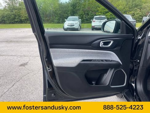 Used 2022 Jeep Compass Latitude AWD/4WD image 13