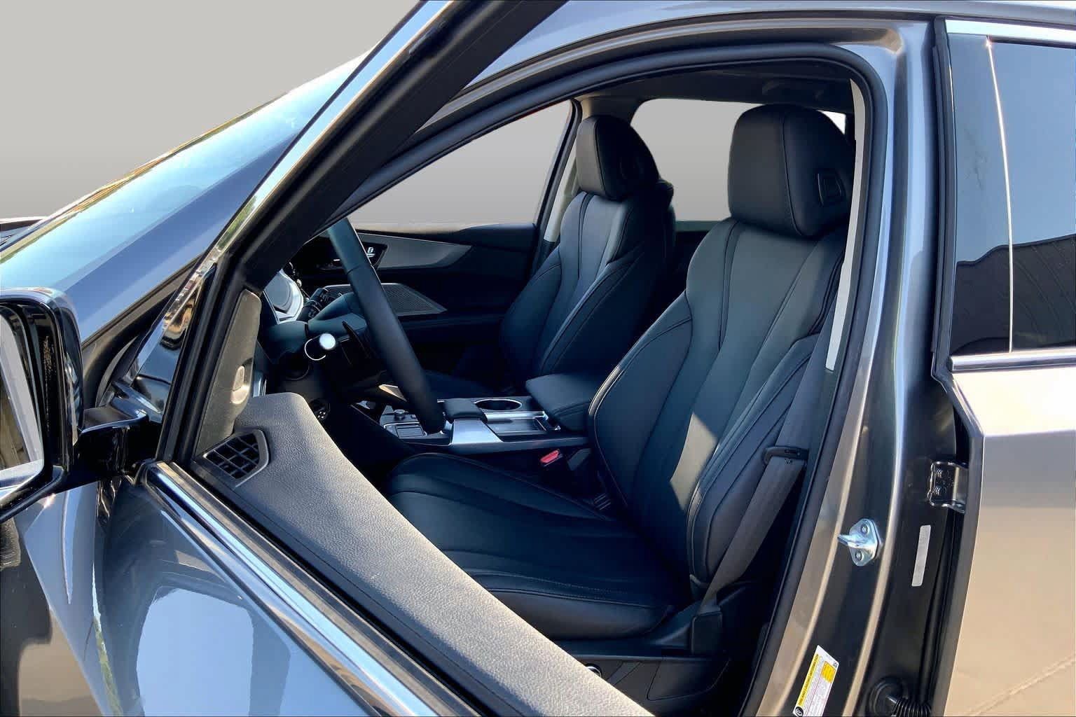 Used 2024 Acura MDX FWD image 8
