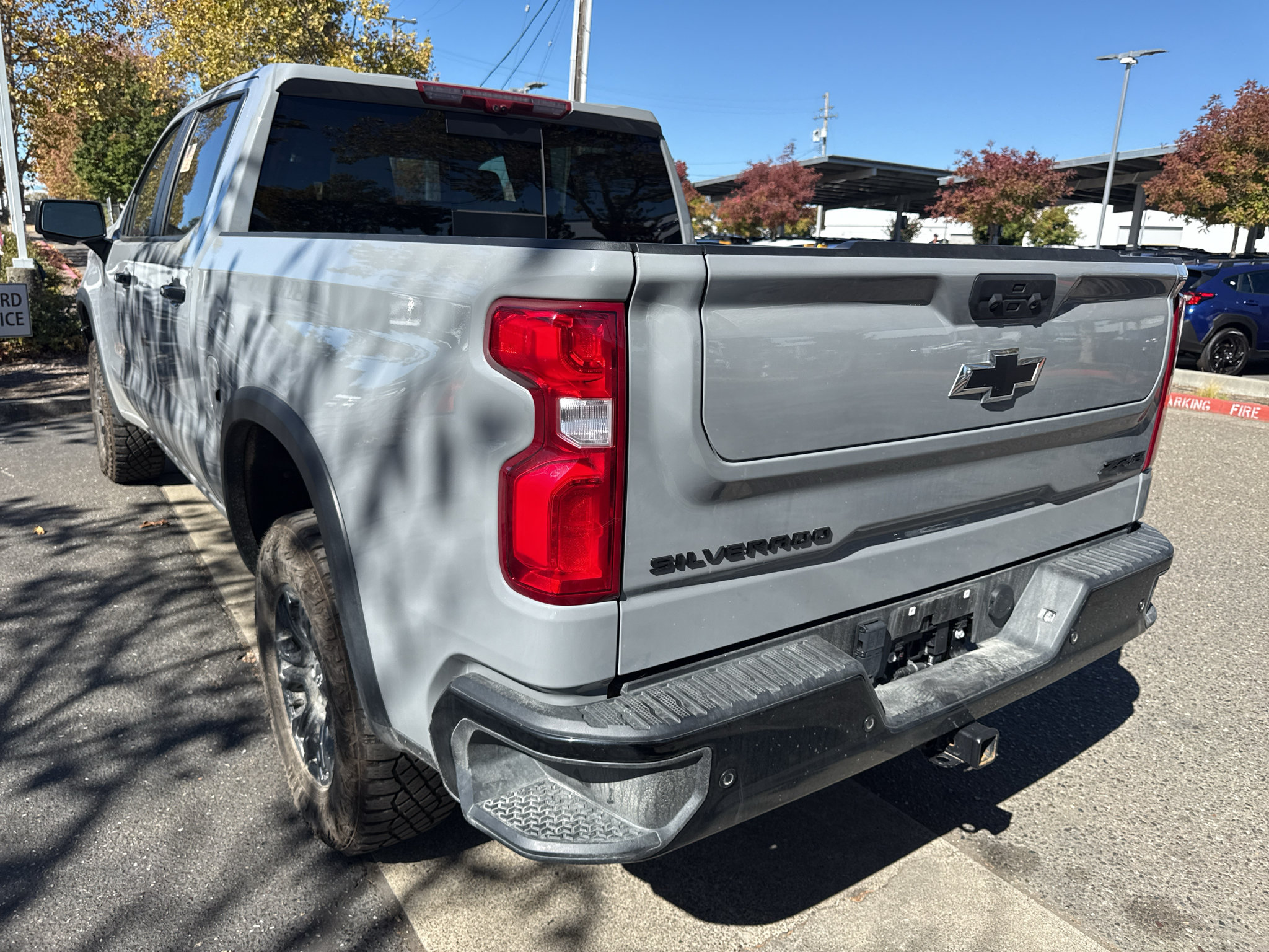 Used 2024 Chevrolet Silverado 1500 ZR2 w/ Technology Package AWD/4WD image 6