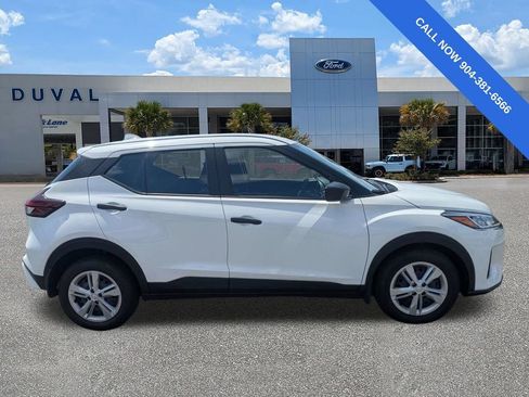 Used 2024 Nissan Kicks S FWD image 3