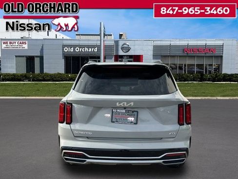 Used 2023 Kia Sorento SX AWD/4WD image 7