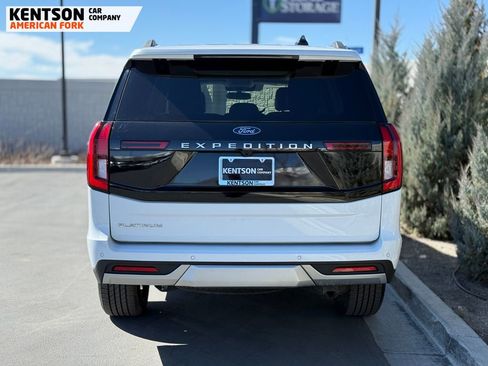 Used 2025 Ford Expedition Platinum image 7