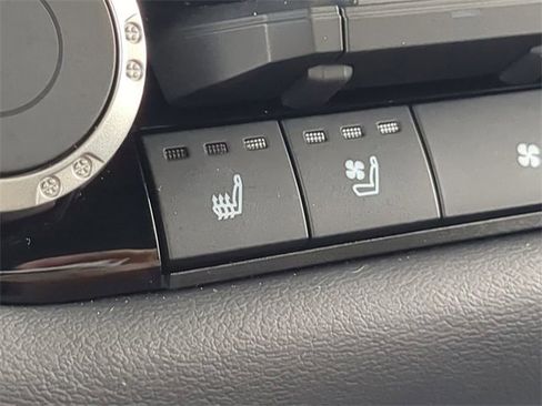 Used 2024 Toyota Tundra Platinum image 23